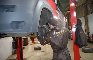 Разборка подвески для доступа к трансмиссии Ситроен Джампер