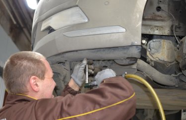 Съём передней балки подрамника Ситроен С5