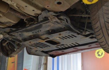 Снятие защиты картера Ситроена Берлинго