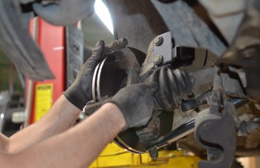 Установка новых тормозных дисков Ситроен С4