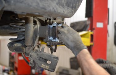 Обслуживание задних тормозных механизмов Ситроен С4