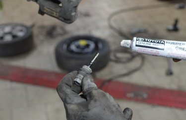 Ремонт тормозной системы Ситроен С4 (подробные фото)