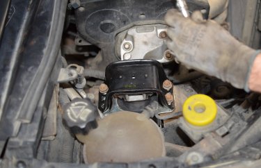 Ремонт тормозной системы Ситроен С4 (подробные фото)