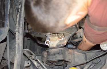 Замена приводного ремня и ролика Ситроен С4