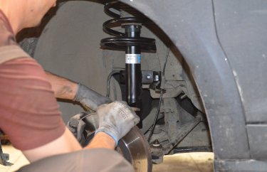 Замена амортизатора и пружины Ситроен С4