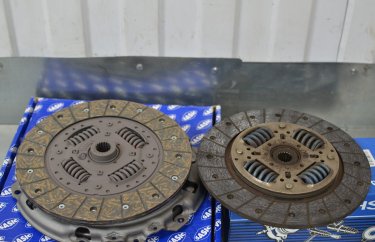 Старый и новый диск сцепления Ситроен С4 Пикассо