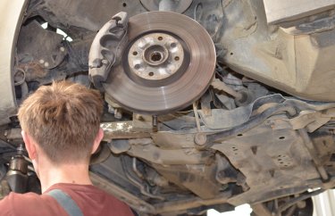 Снимаем подрамник Ситроен С4 Пикассо