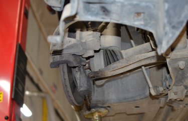 Снимаем привод Ситроен С4 Пикассо