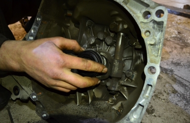 Замена выжимного подшипника Ситроен С1