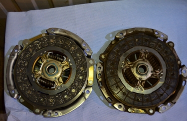 Старая и новая корзины сцепления Ситроен С1